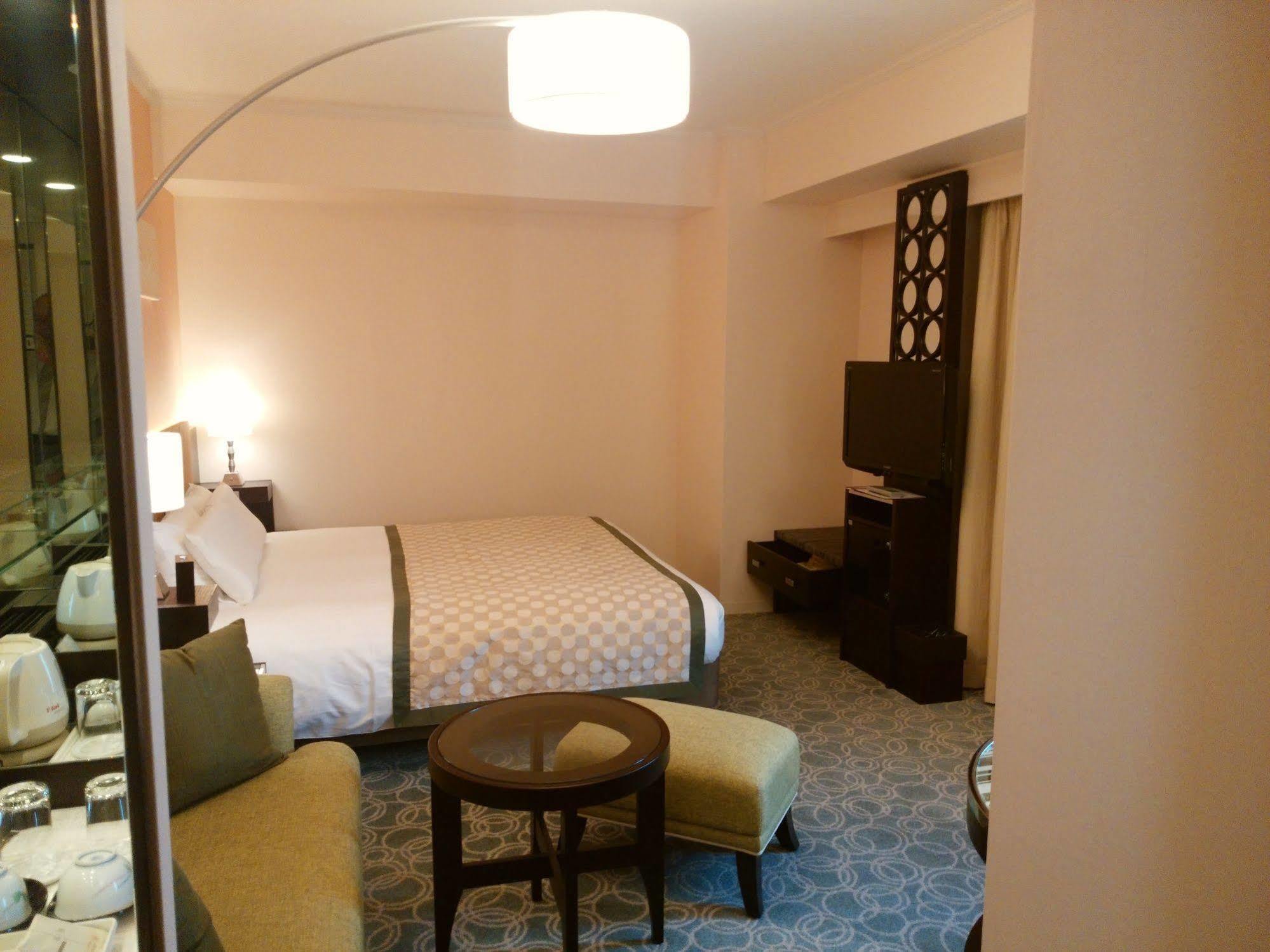 Jr Hotel Clement Токусима Экстерьер фото